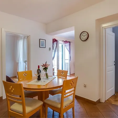 2505a * Mali Lošinj